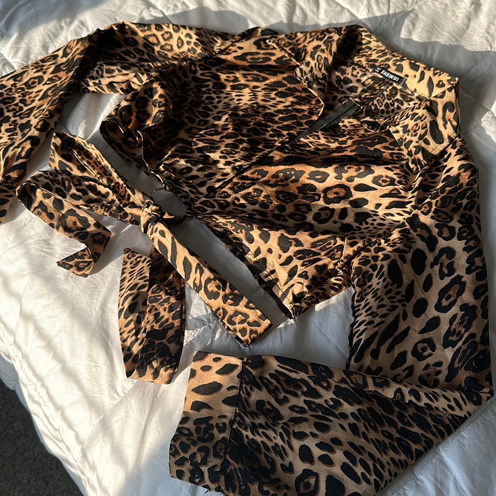 SHEIN Cheetah crop top